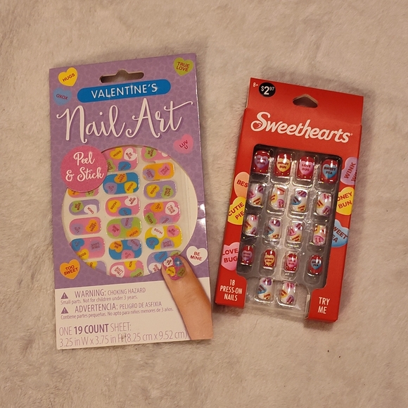 NWT! Valentine's Day Nail Polish Strips & Press-On Nails Set - Picture 3 of 12